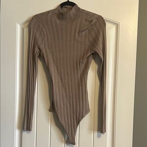 NWOT Abercrombie & fitch mockneck bodysuit size M